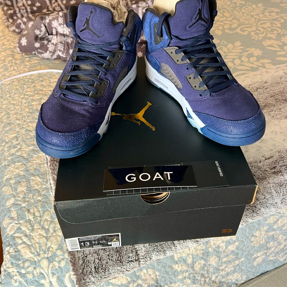 NWOT Air Jordan Retro Georgetown Sneakers